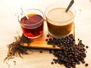 کافی، چائے متعدد کینسر سے بچانے میں مفید مگر زیادتی ایک اور کینسر کا سبب بن سکتی ہے