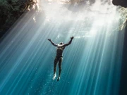 شہری نے حیران کُن طور پر 29 منٹ تک سانس روک کر ریکارڈ قائم کردیا