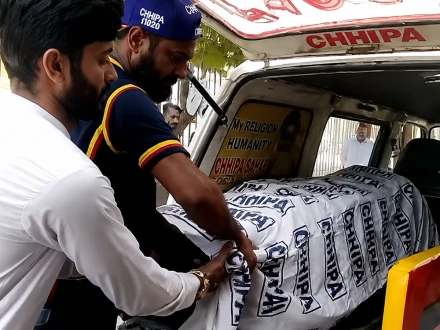 کراچی؛ ڈاکوؤں کی واردات کی کوشش ناکام، شہری کی فائرنگ سے ڈاکو ہلاک