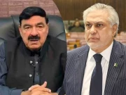 اسحاق ڈار اور شیخ رشید ایک ہی جہاز میں برطانیہ روانہ