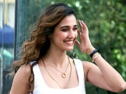 خوبرو اداکارہ دیشا پٹانی کے گھر کے باہر فائرنگ؛ گولڈی برار گینگ کی خوفناک دھمکی