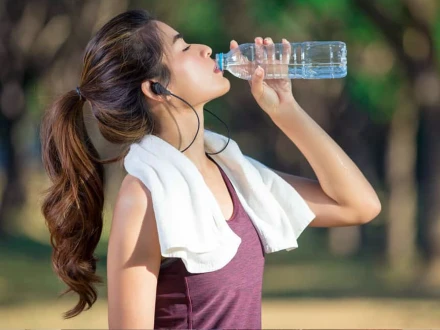 صحت مند زندگی  کیلیے ڈی ہائیڈریشن سے بچنے کے آسان طریقے