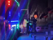 موٹروے پولیس کے اہلکاروں کا ٹرک ڈرائیور پر تشدد، ویڈیو منظر عام پر آگئی