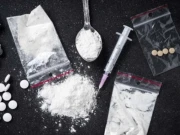 لاہور سے جدہ جانے والے مسافر کے پیٹ سے 64 آئس بھرے کیپسول برآمد