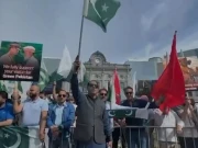 یورپی پارلیمنٹ کے باہر پاکستانی و کشمیری کمیونٹی کا بھارتی جارحیت کیخلاف مظاہرہ 