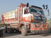 سپر ہائی وے جمالی پل کے قریب ڈمپر نے رکشا کو روند دیا، ایک جاں بحق 3 زخمی