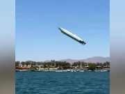 اسپیڈ بوٹ ریس کے دوران ہوا میں اچھل کر قلابازی کھانے کے بعد بھی جیت گئی