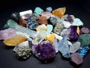 حکومت پاکستان کا اہم فیصلہ:  قیمتی دھاتوں، زیورات اور قیمتی پتھروں کی درآمد و برآمد معطل