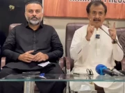 حلیم عادل اور راجہ اظہر نے سندھ پولیس کیخلاف توہین عدالت کی درخواستیں دائر کردیں