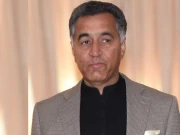 سابق لیفٹننٹ جنرل فیض حمید اپنی سزا معافی کی درخواست کس سے کر سکتے ہیں؟