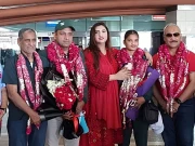 کامن ویلتھ گیمز؛ پاکستان کے لیے واحد میڈل جیتنے والی باکسر وطن واپس پہنچ گئیں