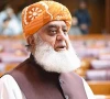 کیا ہم صرف معرکہ حق کا جشن مناتے رہیں گے اور لوگوں کو مرنے کے لیے چھوڑ دیں گے؟ فضل الرحمان