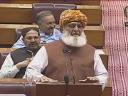 پاکستان کو ایران کے ساتھ کھل کر کھڑا ہوجانا چاہیے، فضل الرحمان