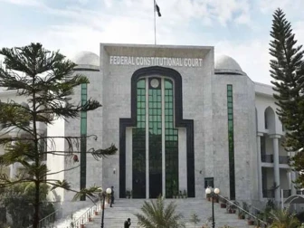 پارلیمنٹ کو غیر منقولہ جائیداد پر ٹیکس لگانے کا اختیار نہیں، آئینی عدالت