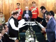 وفاقی کابینہ میں شامل نئے وزرا کو چوبیس گھنٹوں میں قلمدان سونپے جانے کا امکان