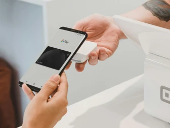 فِن ٹیک چیلنج، صارفین ڈیجیٹل ادائیگیوں کے استعمال سے گریزاں