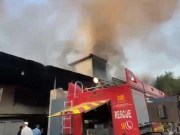 کراچی، کیبل فیکٹری میں خوفناک آتشزدگی، پورا کمپاؤنڈ لپیٹ میں، فائر بریگیڈ کی جدوجہد جاری