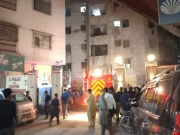 کراچی، فیڈرل بی ایریا میں رہائشی عمارت کے فلیٹ میں لگی آگ پر قابو پا لیا گیا
