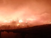 کراچی، اسکریپ کے بڑے گودام میں خوفناک آگ بھڑک اُٹھی