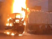 قومی شاہراہ پر گاڑیوں میں آتشزدگی؛ کروڑوں مالیت کی کپاس، چینی اور تیل  خاکستر