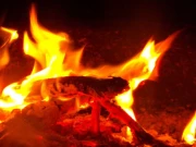 کراچی: سٹی کورٹ میں رات گئے آتشزدگی، سینکڑوں مقدمات کاریکارڈ جل کر خاک 