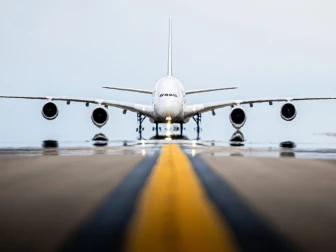 حکومت نےکمرشل طیاروں میں استعمال ہونے والے جیٹ فیول کی قیمت میں بڑا اضافہ کردیا