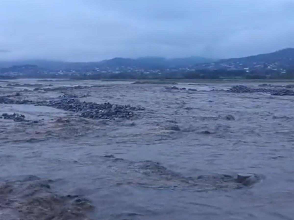 جنوبی پنجاب زیرِ آب، دریاؤں میں شدید سیلابی صورتحال، درجنوں دیہات متاثر