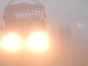 جڑانوالہ، ٹھیکریوالہ اور کمالیہ میں شدید دھند، حدِ نگاہ صفر، ٹریفک شدید متاثر