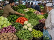 کراچی؛ عید سے قبل اشیاء خورونوش کی قیمتیں آسمان سے باتیں کرنے لگیں