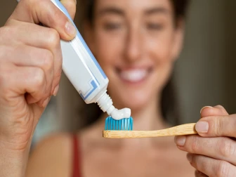 ٹوتھ پیسٹ کے 8 حیرت انگیز استعمال جو شاید آپ نہیں جانتے