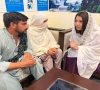 آیت نور کیس: ریحام خان کی متاثرہ خاندان سے ملاقات، شفاف تحقیقات کا مطالبہ