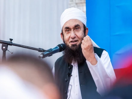 مولانا طارق جمیل نے ’خواتین کا کھانا نہ پکانا‘ ازدواجی زندگی کے لیے بڑا خطرہ قرار دے دیا