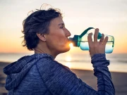 ہارٹ اٹیک سے بچنے کیلئے دن میں کم از کم کتنے گلاس پانی پیئں