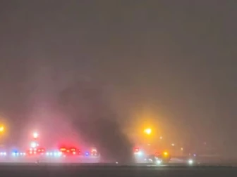 امریکا میں نجی جیٹ طیارہ ٹیک آف کے دوران تباہ، آٹھ افراد سوار تھے