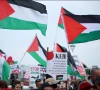 ایفل ٹاور پر فلسطینی پرچم لہرانے والے 6 افراد گرفتار