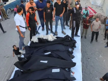 غزہ میں قیامت: اسپتال کے ملبے سے فلسطینیوں کی 35 ناقابل شناخت لاشیں برآمد