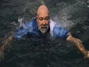 جرمن شہری نے 120 دن پانی میں رہنے کا عالمی ریکارڈ بنادیا