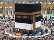 ایامِ حج؛ غلافِ کعبہ کو زمین سے 3 میٹر اونچا کر دیا گیا 