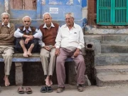 ماضی پرست لوگ دوستوں کے معاملے میں زیادہ خوش نصیب ہوتے ہیں