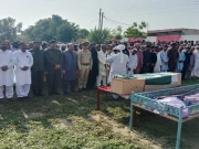 بلوچستان بس واقعہ: شہید بیٹے کی لاش دیکھ کر  شدت غم سے والد بھی وفات پاگئے