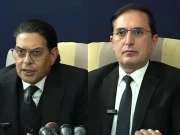 حکومت کہہ رہی ہے ملاقات کے لیے آؤ، ہم آگئے تو اب ملاقات کیوں نہیں کرائی؟ بیرسٹر گوہر