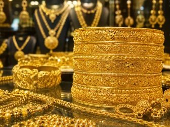 سونا پھر سستا ہوگیا، فی تولہ نرخ کیا ہوگئے؟