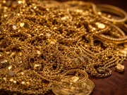 سونے کے نرخ پھر بڑھ گئے، چاندی کی قیمت میں کمی