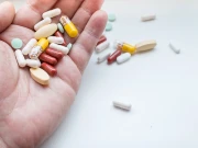 پلاسٹک کو ’پین کلر‘ میں بدلنے والا عام بیکٹیریا دریافت