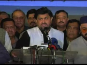 میں وہ گورنر نہیں جو صرف باؤنڈری پر رہ کر باتیں کروں، کامران خان ٹیسوری