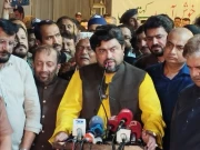 کراچی، گورنر سندھ  کا عوامی انداز برقرار، خداداد کالونی میں سحری کی تقریب سے خطاب