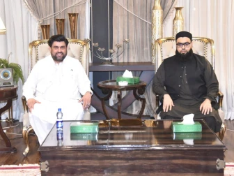 مفتی نعمان نعیم کی کامران ٹیسوری سے الوداعی ملاقات، عوامی خدمات کو خراج تحسین