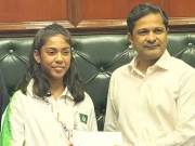 کمشنر کراچی کا کراٹے چیمپئن انایا نوئیل کو نقد انعام