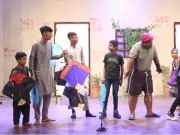 عوامی تھیٹر فیسٹیول: مزاحیہ و اصلاحی ڈرامہ ’گڈی ہٹیلی‘ پیش