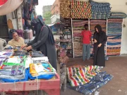 حدیقہ کیانی سیلاب متاثرین کی مدد کیلیے پیش پیش، برقع پہن کر خریداری کی، ویڈیو وائرل